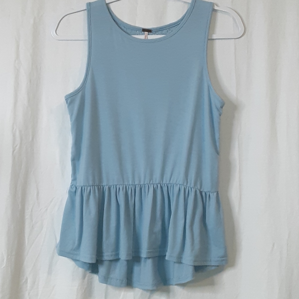 Lace Back Ruffle Hem Top - Picture 8 of 8